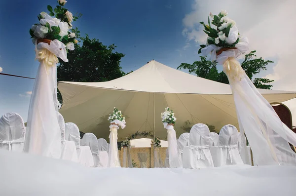 Canopy Rental Dos and Don’ts: Tips from Wedding Planners